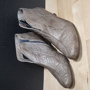 Pikolinos Taupe Brown Embroidered Leather Booties, Side-Zip, Size 38 EUR, 7.5 US